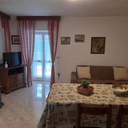 فيلا فاريسى ليجورفي Agriturismo Merlotta المظهر الخارجي الصورة