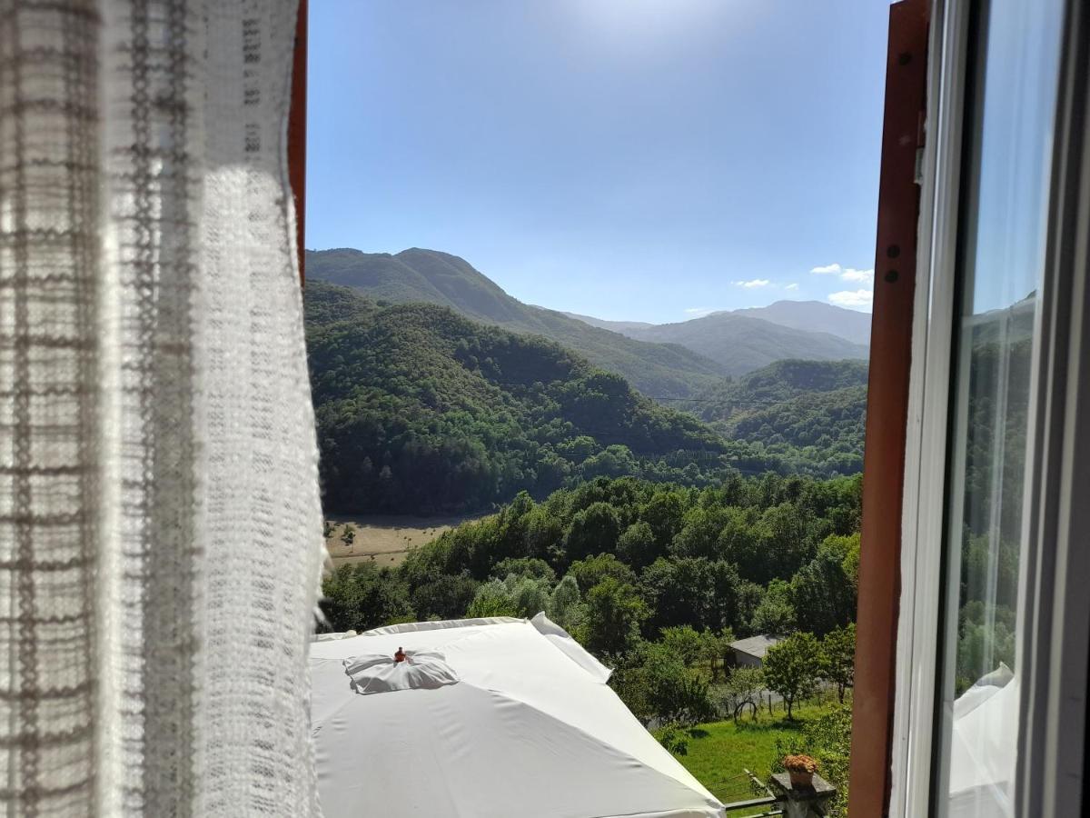 فيلا فاريسى ليجورفي Agriturismo Merlotta المظهر الخارجي الصورة