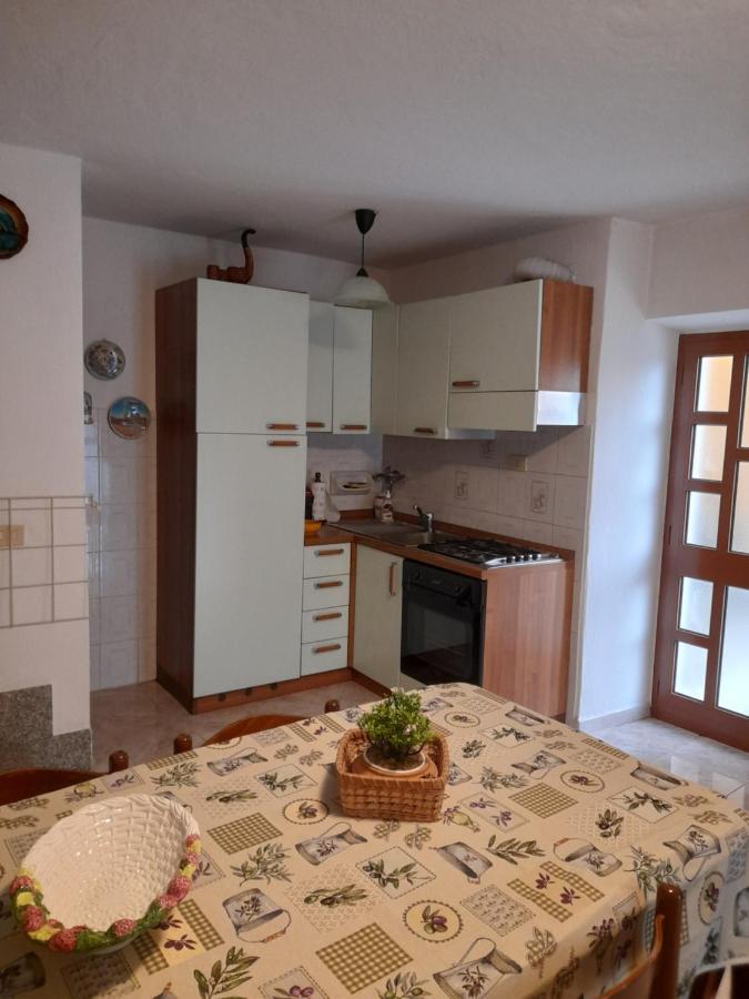 فيلا فاريسى ليجورفي Agriturismo Merlotta المظهر الخارجي الصورة